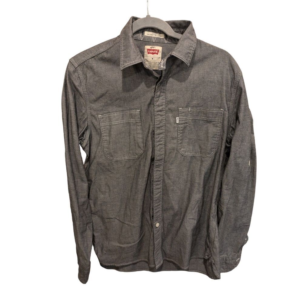 Vintage Levi's Button Up Medium Long Sleeve Sleeve Gray Trendy Buttons
